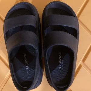 Black Sandals Size 6